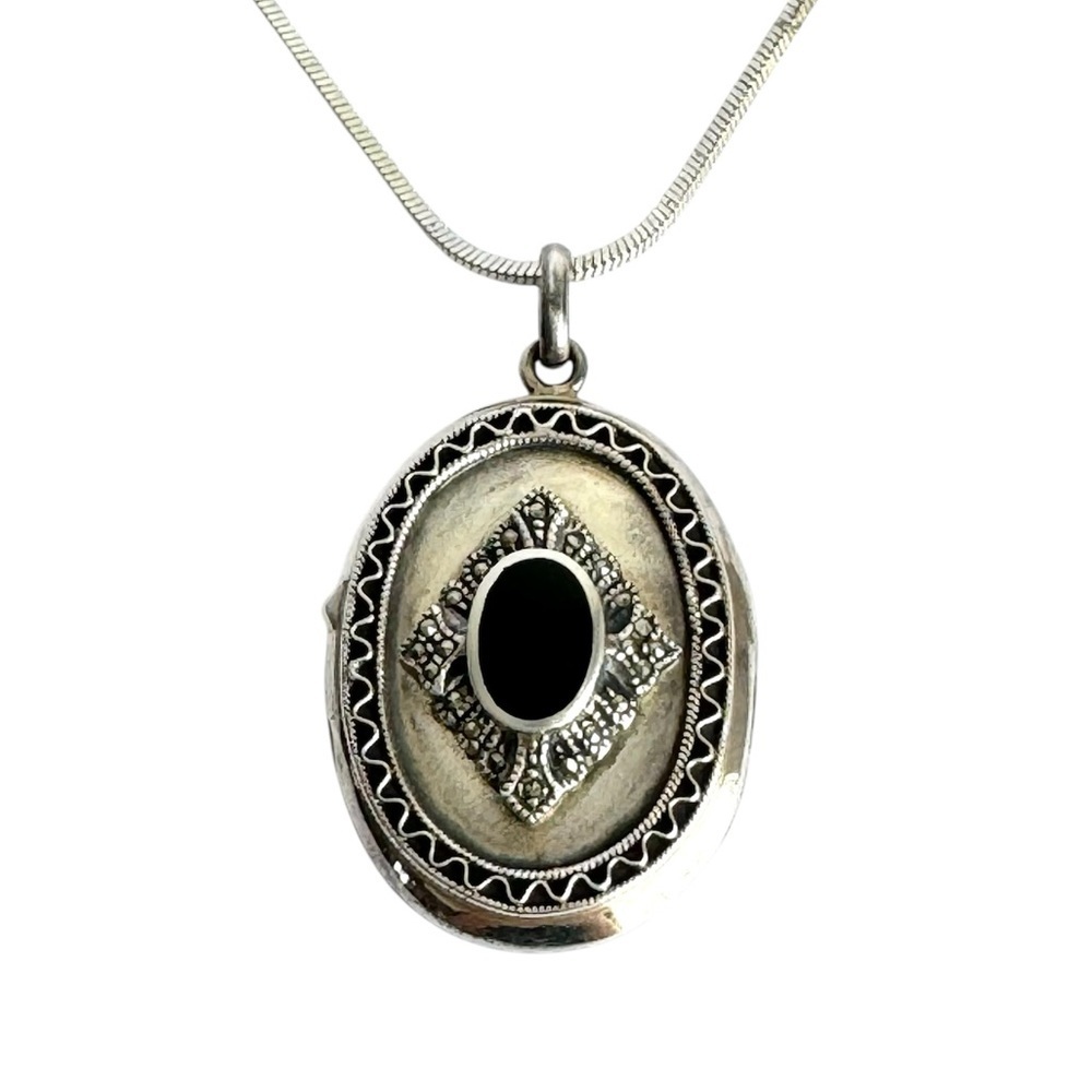 Vintage Silver Oval Locket Necklace with Black Stone